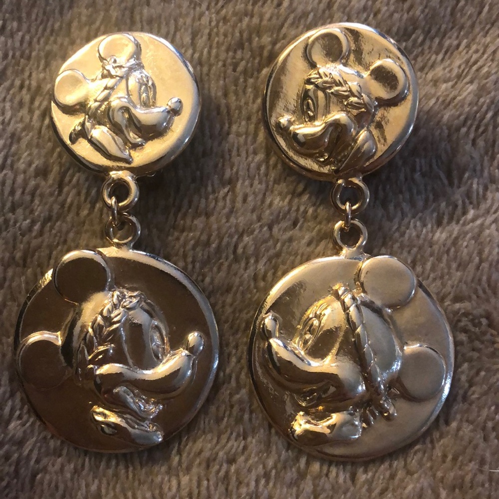 Rare & Vintage Wendy GallDisney ClipOn Earrings Gem